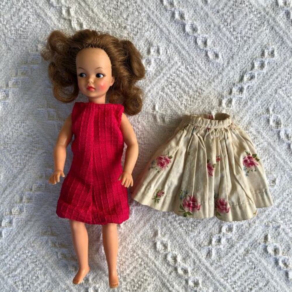 VTG 1960s Ideal "Pepper" Tammy-Family Doll 9″ orig. dress handmade‎ floral skirt